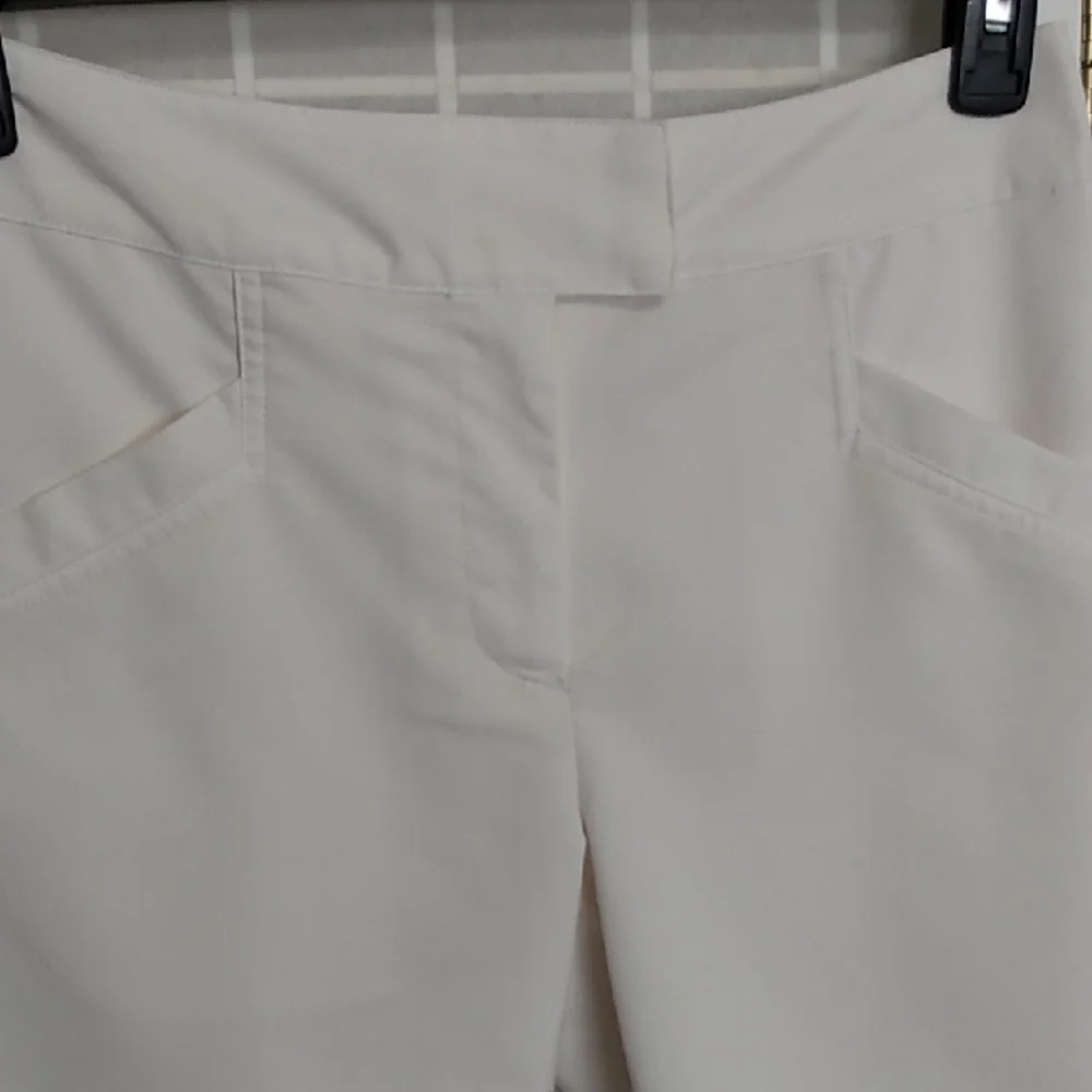 TEHAMA Classic White Bermuda  Casual Shorts With Inner‎ Liner Women's Size 2